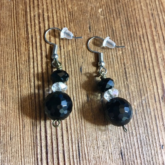 *Black Dangle Ladies Earrings/Handmade Ladies Earrings - Picture 4 of 4